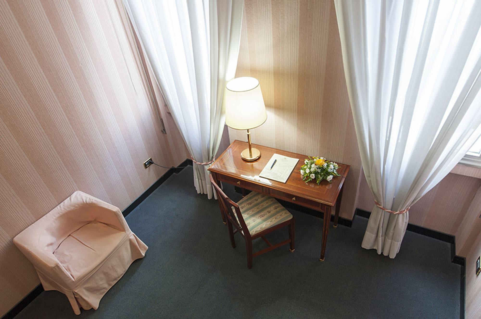Hotel Esplanade Пескара Экстерьер фото