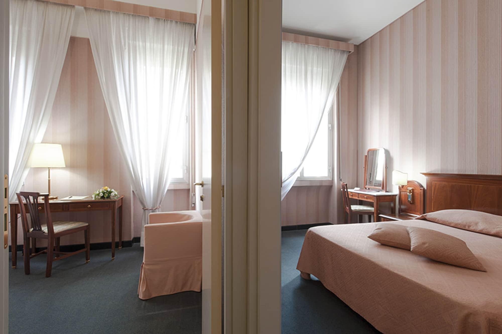 Hotel Esplanade Пескара Экстерьер фото