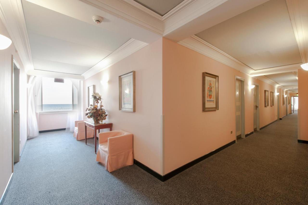 Hotel Esplanade Пескара Экстерьер фото