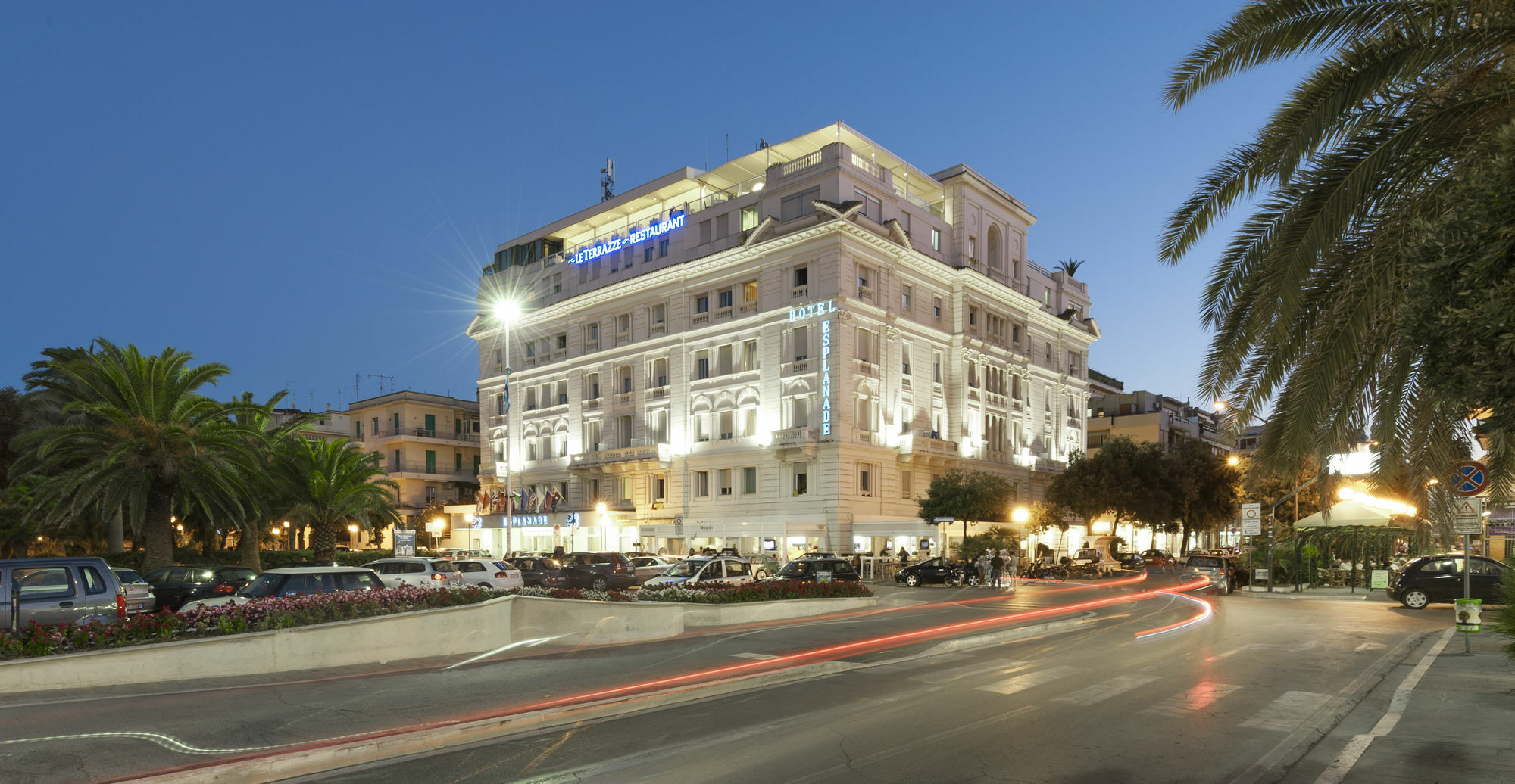 Hotel Esplanade Пескара Экстерьер фото